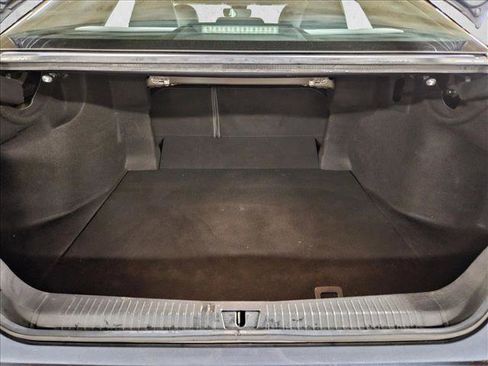 Used 2019 Toyota Avalon Limited image 6