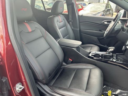 Used 2024 Chevrolet Trax RS w/ Sunroof Package image 25