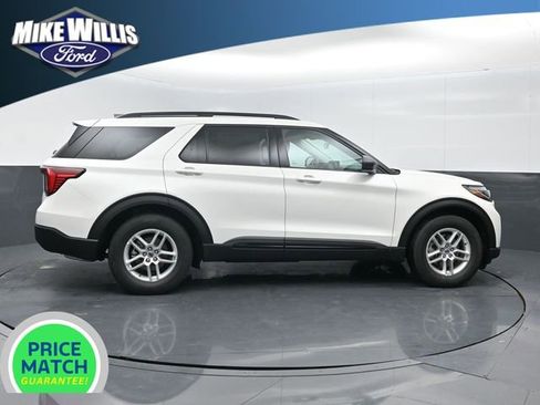 New 2026 Ford Explorer Active image 8