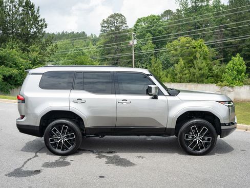 Used 2024 Lexus GX 550 w/ Accessory Package (Z1) AWD/4WD image 19