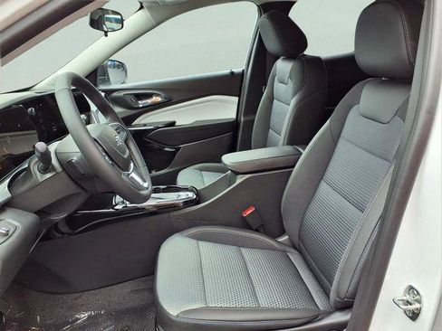 New 2026 Chevrolet Trax LT w/ Driver Confidence Package FWD image 14