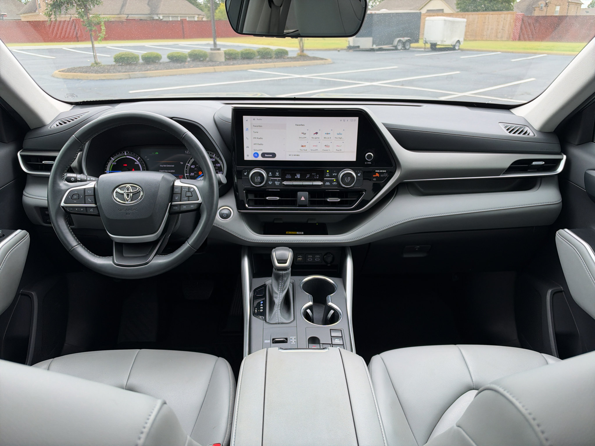 Used 2024 Toyota Highlander XLE FWD image 22
