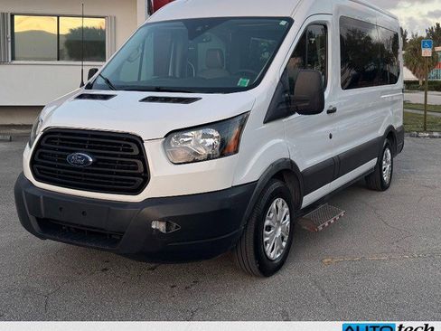 Used 2019 Ford Transit 150 XL image 3