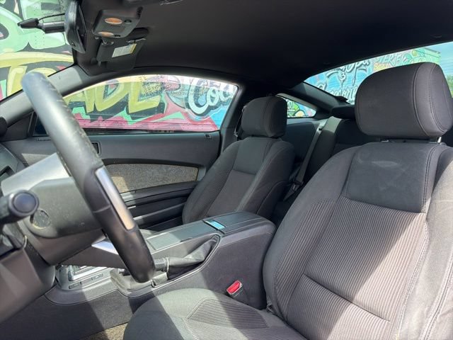 Used 2013 Ford Mustang Coupe RWD image 15