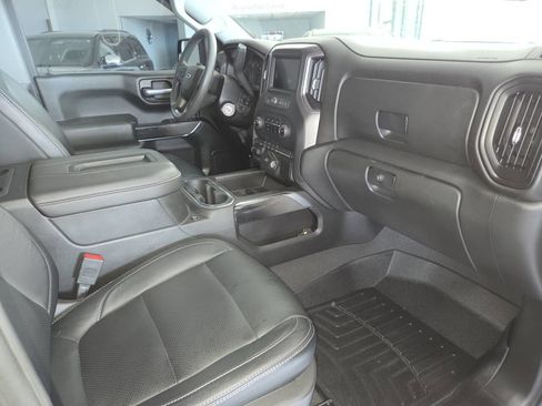 Used 2020 Chevrolet Silverado 1500 Custom Trail Boss w/ Custom Convenience Package AWD/4WD image 33