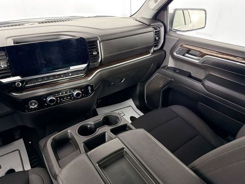 Used 2024 GMC Sierra 1500 SLE w/ Enhanced Capability Package AWD/4WD image 23