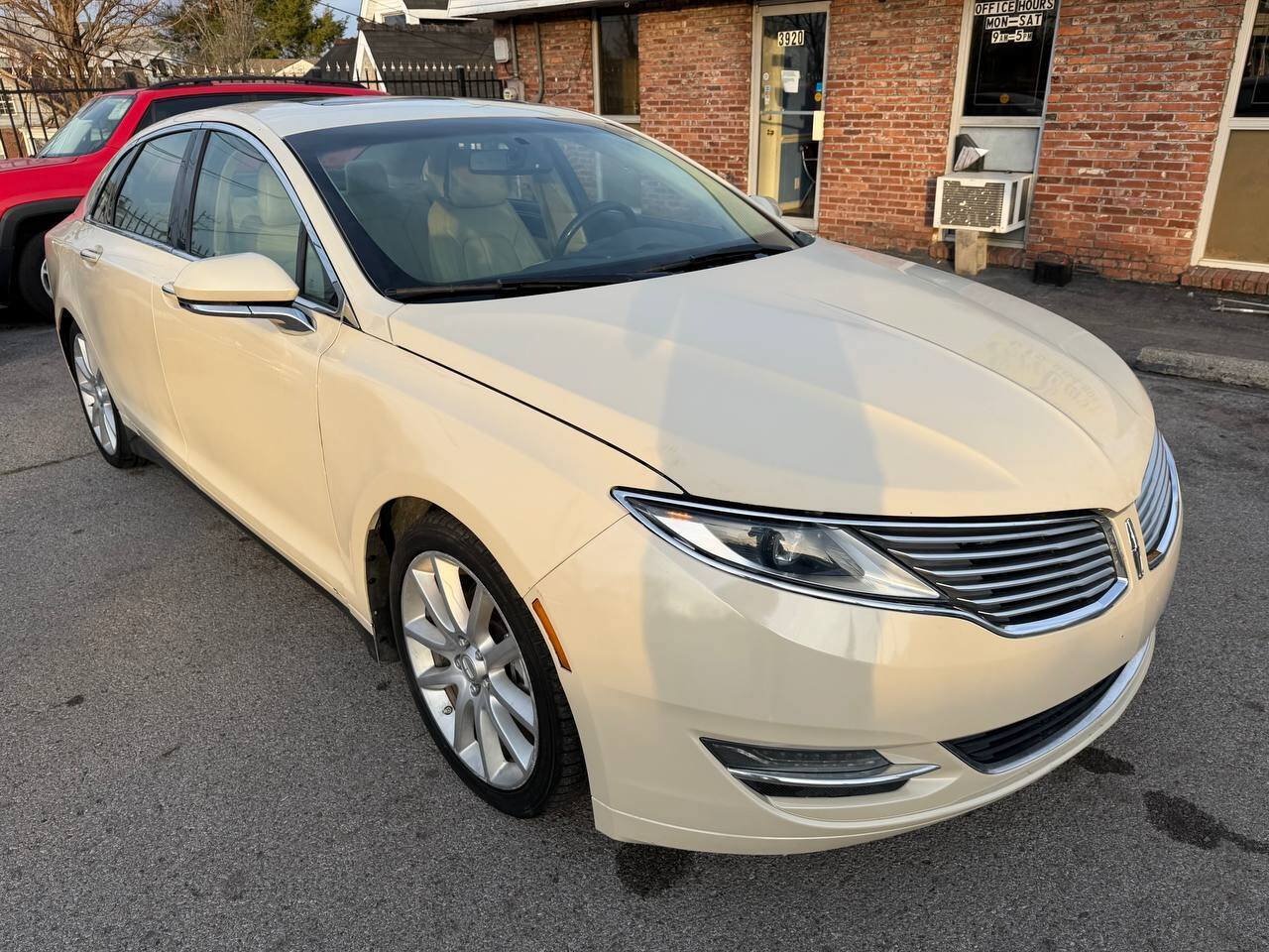 Used 2015 Lincoln MKZ Hybrid FWD image 4