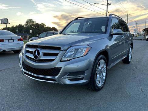 Used 2014 Mercedes-Benz GLK 350 4MATIC image 3