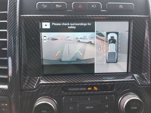 Used 2018 Ford F150 Raptor w/ Equipment Group 802A Luxury image 26