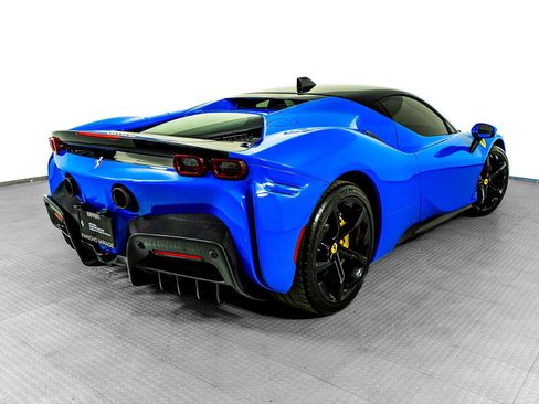 Used 2023 Ferrari SF90 Stradale AWD/4WD image 5