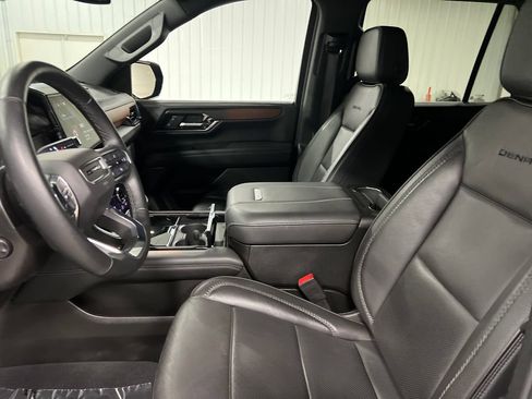 Certified 2025 GMC Yukon Denali AWD/4WD image 13
