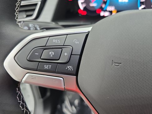 New 2026 Volkswagen Atlas Cross Sport SE image 17