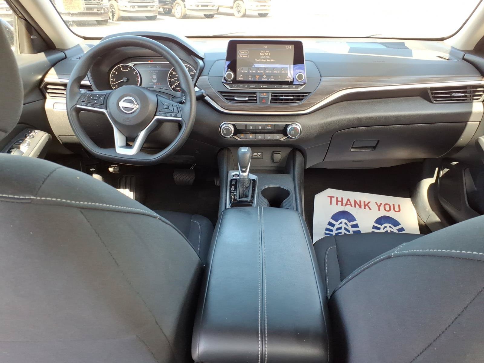 Used 2025 Nissan Altima 2.5 SV FWD image 17