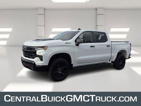 Used 2022 Chevrolet Silverado 1500 LT Trail Boss w/ Convenience Package II image 1