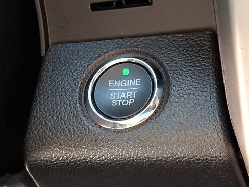 Used 2019 Ford F150 Lariat image 26