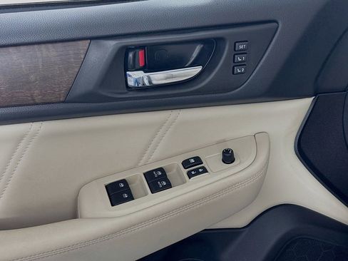 Used 2018 Subaru Outback 3.6R Limited image 18