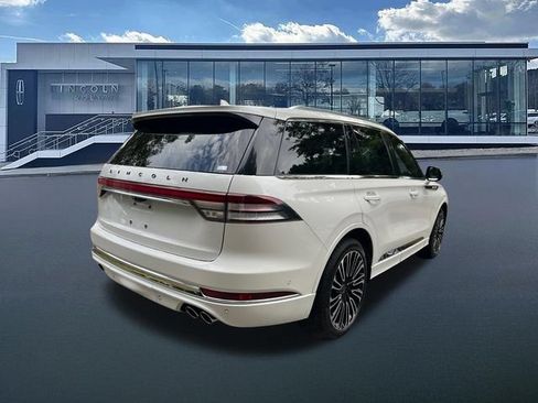 Used 2023 Lincoln Aviator Black Label w/ Dynamic Handling Package AWD/4WD image 8
