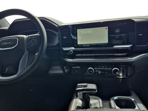 Used 2024 GMC Sierra 1500 Elevation w/ Preferred Package AWD/4WD image 10