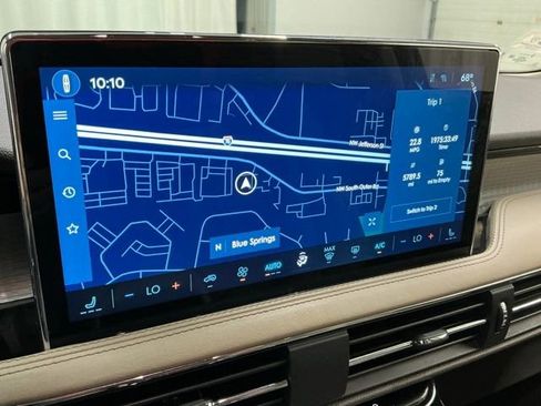 Used 2023 Lincoln Corsair FWD image 23