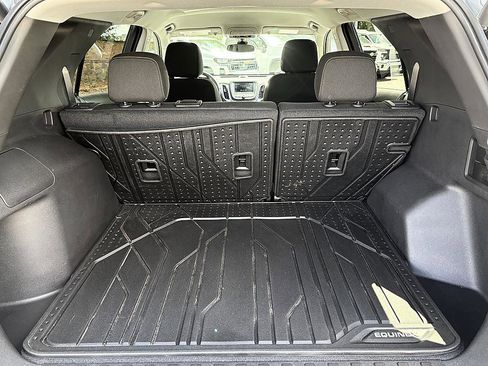 Used 2024 Chevrolet Equinox LT w/ LPO, Floor Liner Package FWD image 10