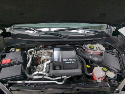 Used 2023 Chevrolet Silverado 1500 LT Trail Boss AWD/4WD image 32