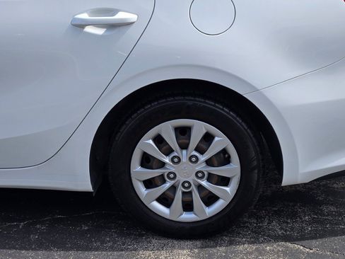 Used 2021 Kia Forte Sedan FWD image 15