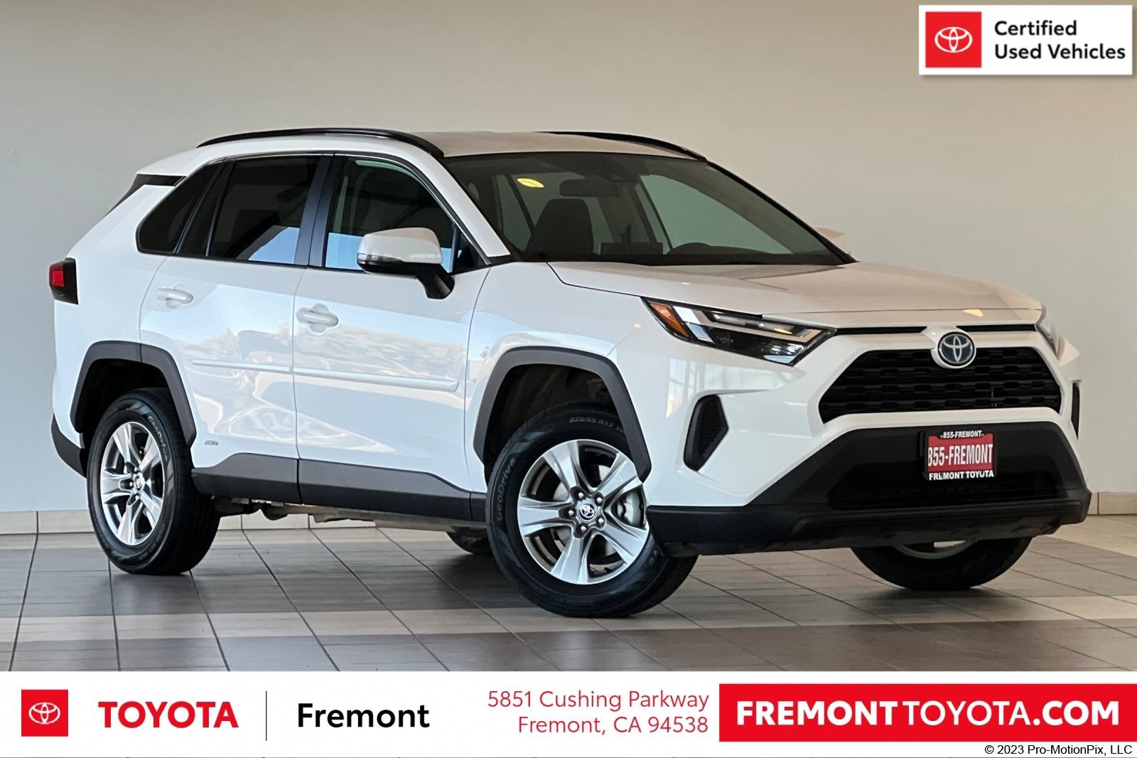 Certified 2024 Toyota RAV4 LE AWD/4WD image 1