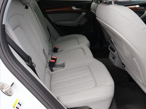 Used 2023 Audi Q5 2.0T Premium w/ Convenience Package AWD/4WD image 25