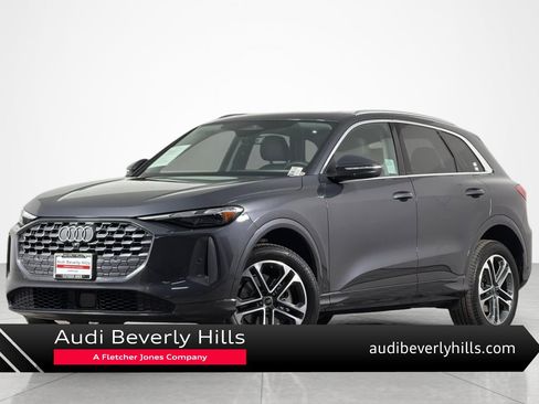 Used 2025 Audi Q5 Premium w/ Convenience Package AWD/4WD image 1