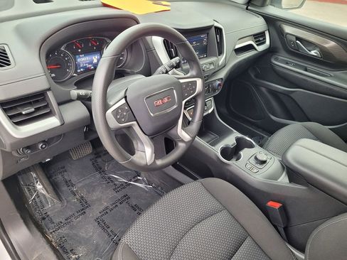Used 2023 GMC Terrain SLE w/ Driver Convenience Package image 7