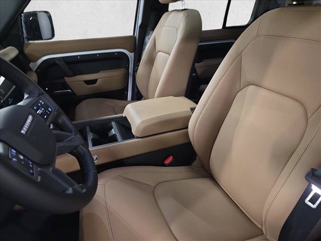 New 2026 Land Rover Defender 110 X-Dynamic SE AWD/4WD image 14