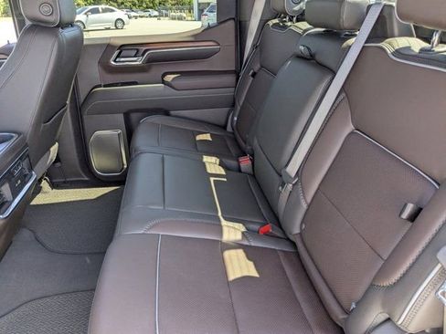 Used 2024 GMC Sierra 1500 Denali w/ Denali Reserve Package AWD/4WD image 14
