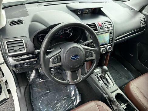 Used 2017 Subaru Forester 2.5i Touring AWD/4WD image 10