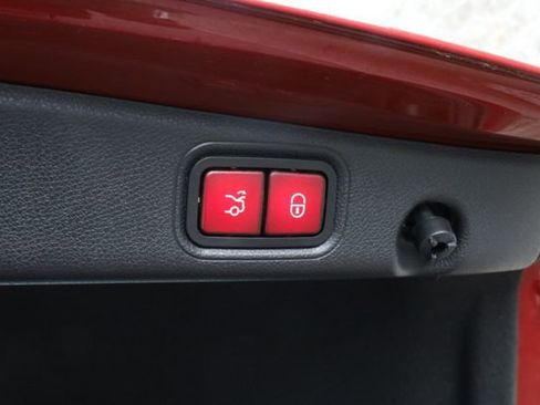 Used 2021 Mercedes-Benz E 350 Sedan image 13