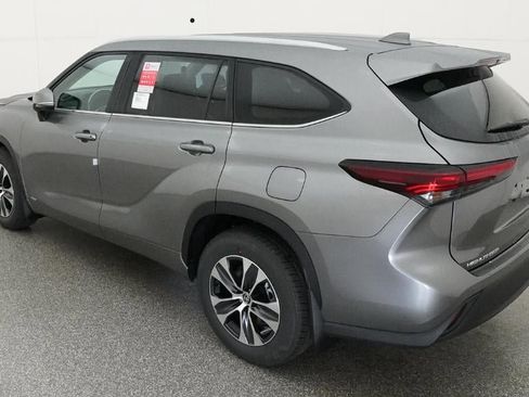 New 2026 Toyota Highlander XLE AWD/4WD image 5