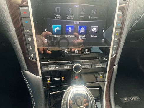 Used 2019 INFINITI Q50 Luxe w/ Essential Package (3.0T Luxe) image 16