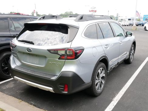 Used 2021 Subaru Outback Limited XT w/ Tech Package 2 AWD/4WD image 4