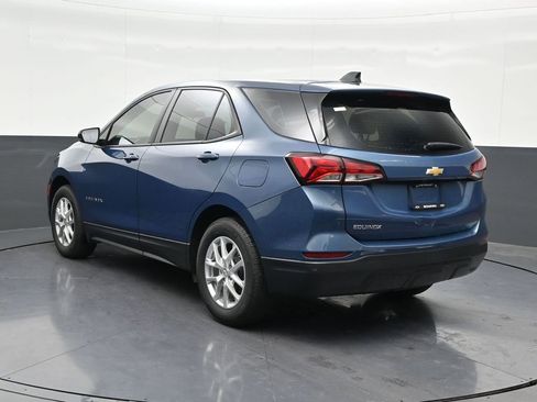 Used 2024 Chevrolet Equinox LS w/ Driver Confidence II Package FWD image 3