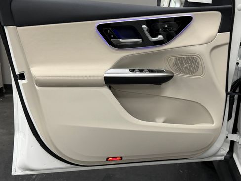 Certified 2025 Mercedes-Benz GLC 350e 4MATIC image 21