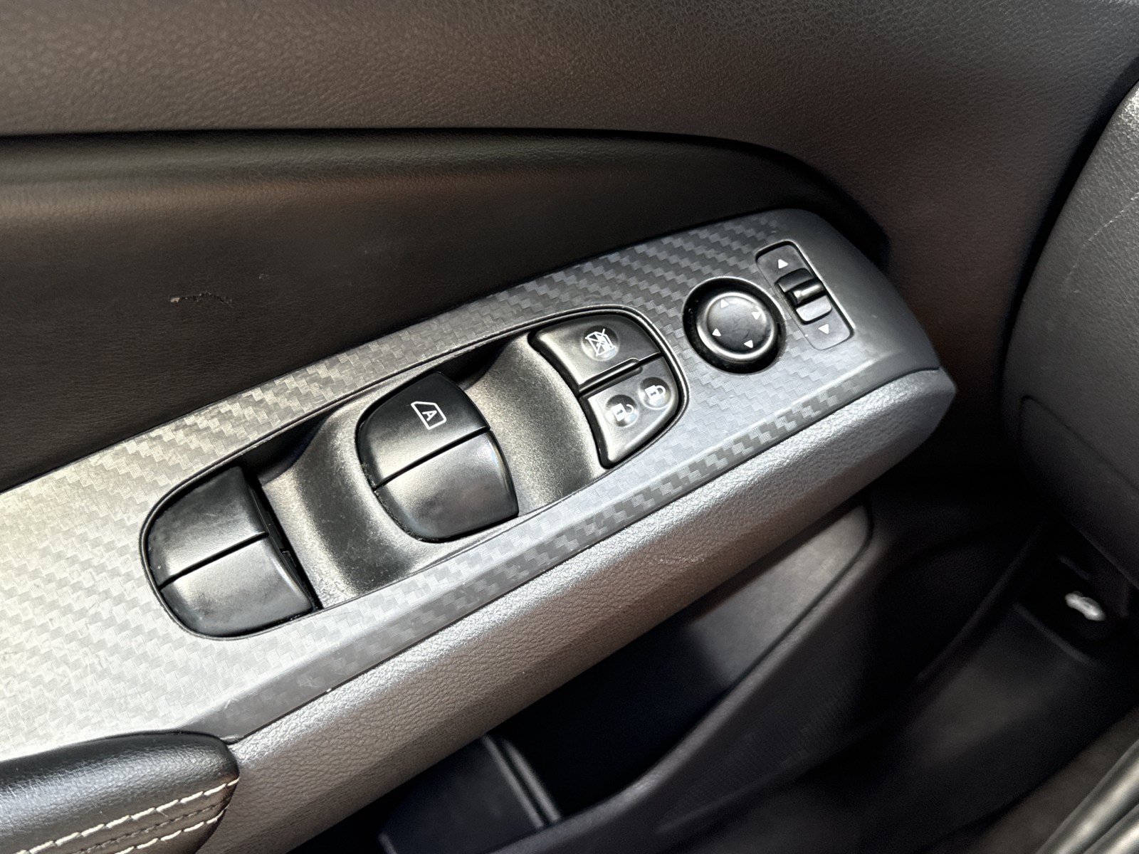 Used 2025 Nissan Altima 2.5 SV FWD image 16