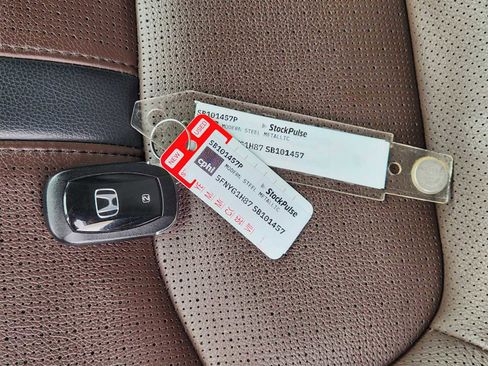 Certified 2025 Honda Pilot Elite image 36