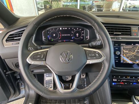 Certified 2023 Volkswagen Tiguan SEL R-Line AWD/4WD image 31