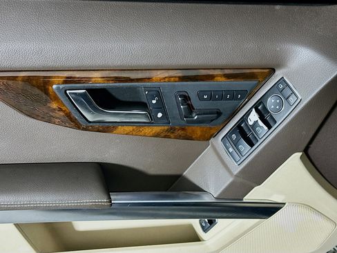 Used 2013 Mercedes-Benz GLK 350 2WD image 15