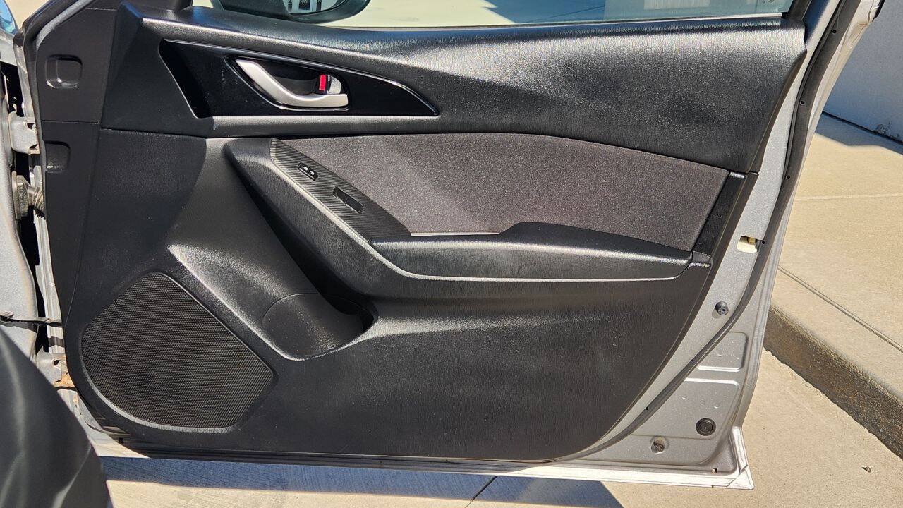 Used 2014 MAZDA MAZDA3 i Sport FWD image 16