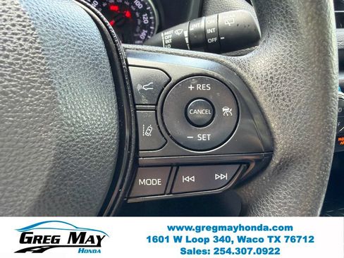 Used 2022 Toyota RAV4 XLE w/ Convenience Package FWD image 28