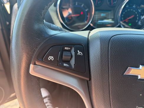 Used 2011 Chevrolet Cruze LTZ FWD image 16