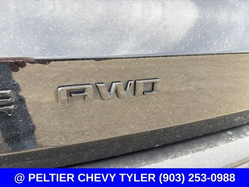 Used 2024 Chevrolet Traverse Z71 w/ Enhanced Driving Package AWD/4WD image 10