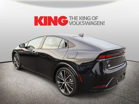 Used 2023 Toyota Prius XLE image 6