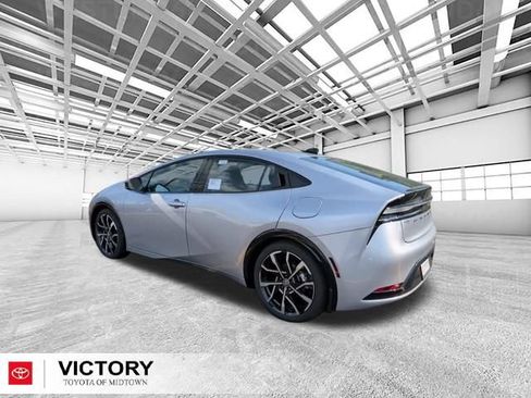 Used 2026 Toyota Prius Plug-In Hybrid FWD image 6