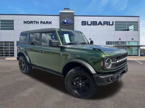 Used 2023 Ford Bronco Black Diamond AWD/4WD image 1